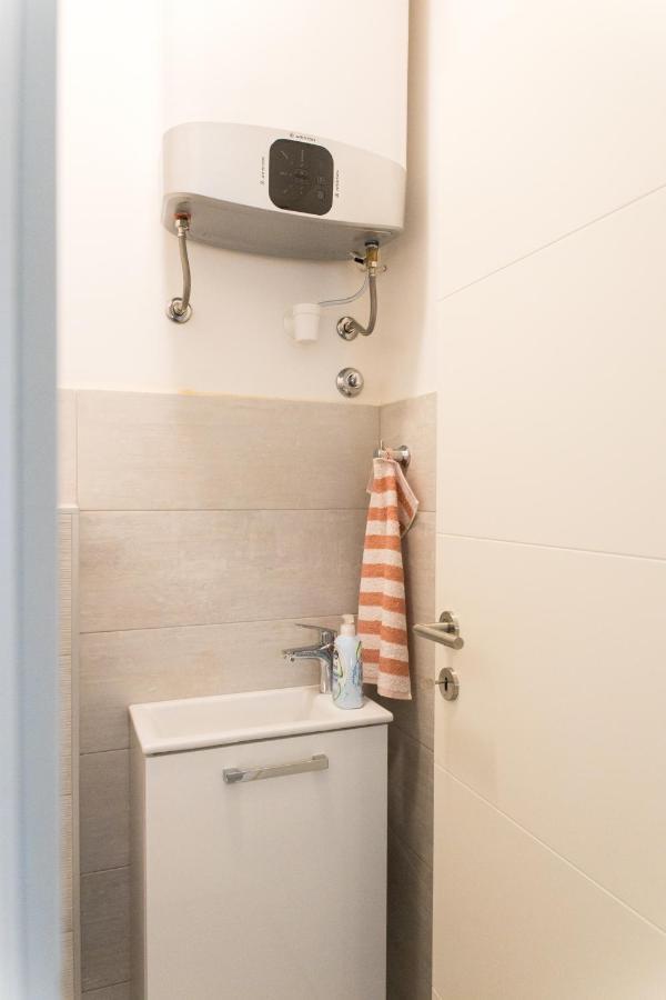 Apartment Zara - Luxury Apartment With Private Pool ภายนอก รูปภาพ