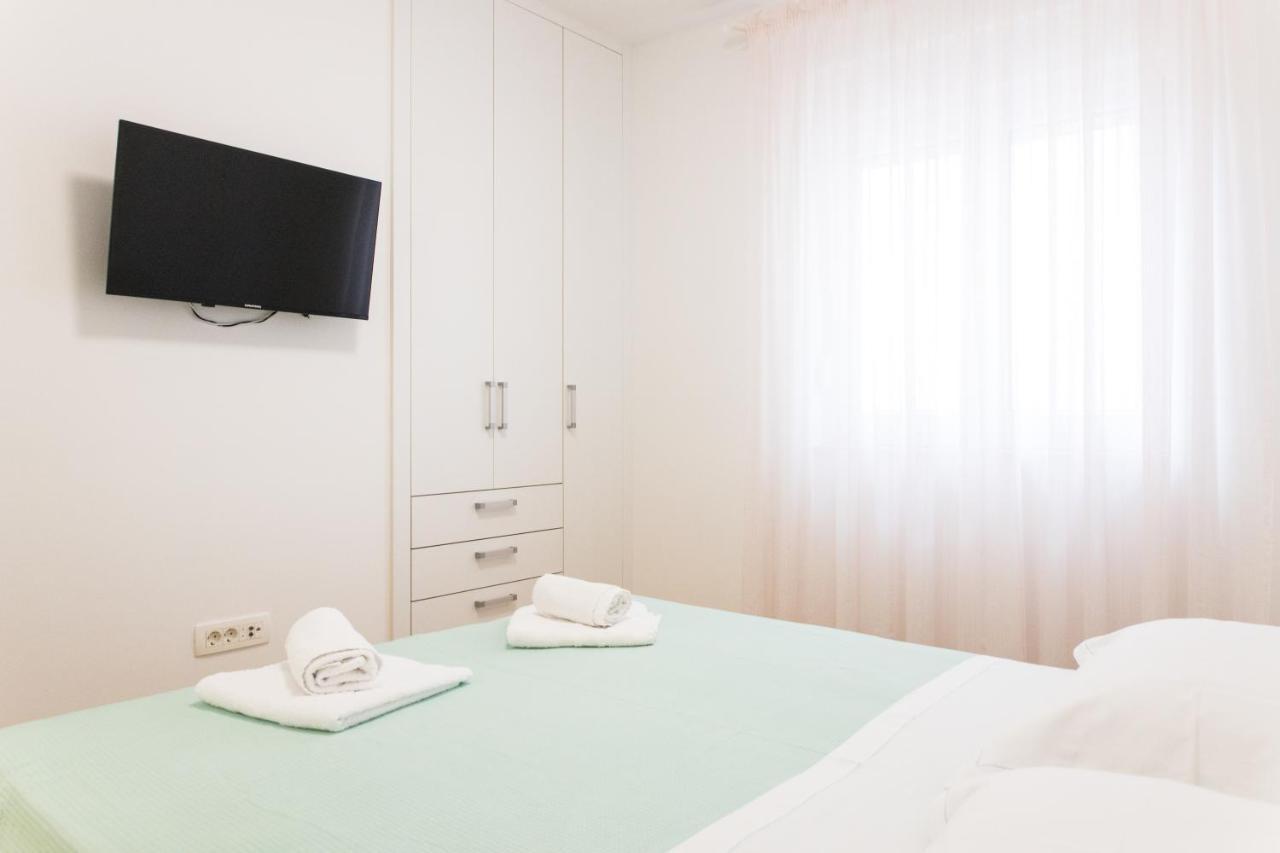 Apartment Zara - Luxury Apartment With Private Pool ภายนอก รูปภาพ