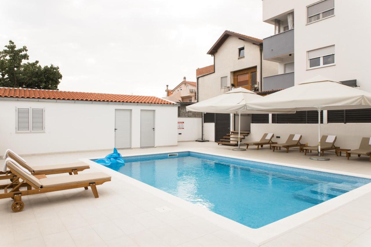 Apartment Zara - Luxury Apartment With Private Pool ภายนอก รูปภาพ